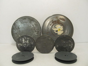 lot 25 image: Lot of Vintage Metal Film Canisters