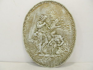 lot 26 image: Heavy Vintage Embossed Cast Iron Classical Scene Wall Hanging