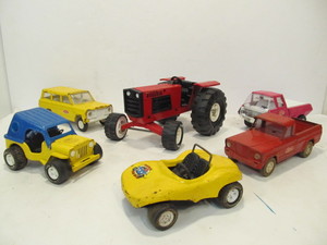 lot 34 image: Lot of 6 Vintage TONKA Toy Vehicles