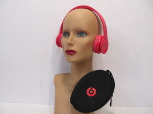 lot 35 image: Working BEATS By Dre Solo HD Headphones wCase - Pink