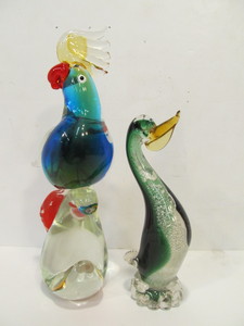 lot 41 image: 2 Vintage Hand Blown Art Glass Birds