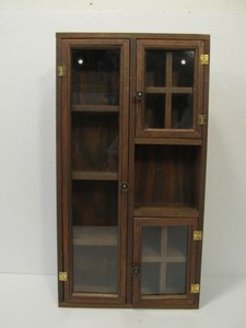 lot 45 image: Wall Hanging Display Cabinet wGlass Doors