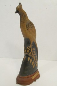 lot 53 image: Vintage Hand Carved Genuine Buffalo Horn Bird Sculpture