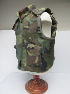 lot 91 image: Ground Troops Body Armor Fragmentation Protective Vest - Size L