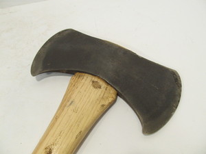 lot 108 image: Excellent Old Vintage COLLINS Double Edged Axe