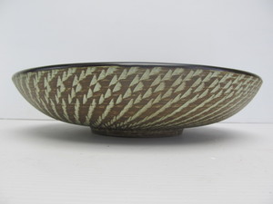 lot 56 image: Nice Vintage German Signed Art Pottery Centerpiece Bowl