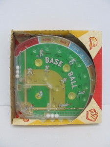 lot 59 image: Vintage MARX Tabletop Baseball Bagatelle Game 