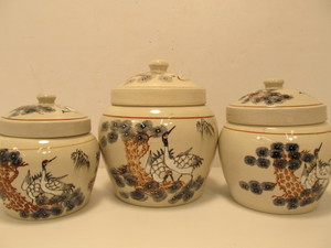 lot 189 image: 3 Vintage Hand Painted Signed Japanese Lidded Jars