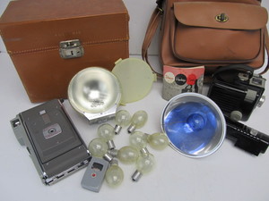 lot 204 image: Pair of Vintage Cameras wCases and Accessories