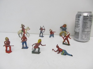 lot 213 image: Group of Old Vintage Painted Lead Toy Cowboy & Indian Figures