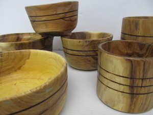 lot 222 image: Lot of Burnsville Woodchuck Artisan Made Lathe Turned Wood Bowls etc