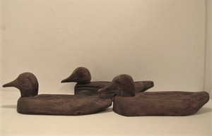 lot 235 image: 3 Old Vintage Hand Carved Primitive Wooden Duck Decoys