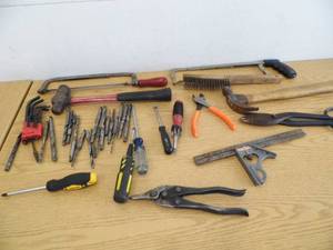 lot 2 image: Tools