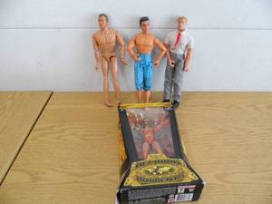 lot 8 image: GI Joe Figures