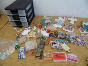 lot 18 image: Craft Items