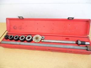 lot 46 image: Cam Shaft Bearing Tool