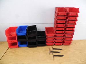lot 52 image: Stacking Organizers