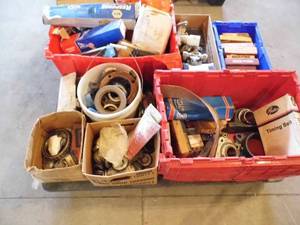 lot 99 image: Pallet of New Automotive Parts