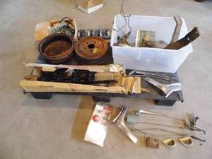 lot 115 image: Pallet of Antique Car Parts