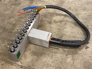 lot 17 image: 12-Place Tap Dispenser