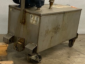 lot 24 image: Commercial Cooking Oil Filter System