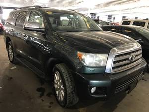 lot 4 image: 2008 Toyota Sequoia Platinum 4x4