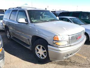 lot 18 image: 2006 GMC Yukon Denail AWD