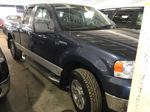 lot 24 image: 2005 Ford F-150 XLT 4x4