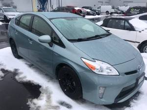 lot 28 image: 2013 Toyota Prius Hybrid