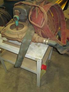 Sewage pump with metal stand...
