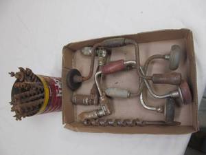 lot 4 image: vintage tools