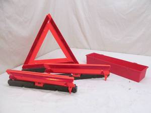lot 49 image: Warning Triangle Flare kit