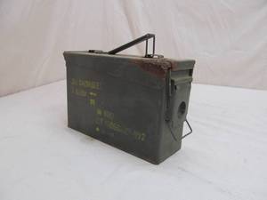 lot 79 image: vintage military ammo can