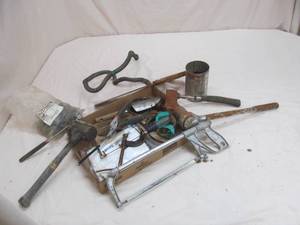 lot 92 image: tools