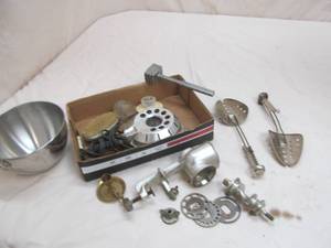 lot 102 image: housewares
