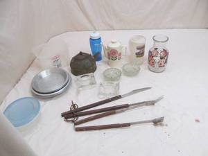lot 107 image: housewares