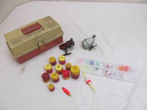 lot 111 image: fishing equipment