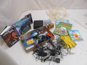 lot 132 image: music ,phone cords