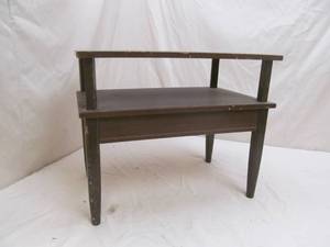 lot 150 image: vintage end table