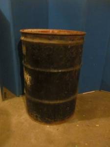 lot 168 image: 55 gallon drum