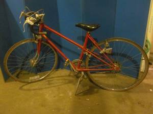 lot 170 image: Schwinn 10 speed bike