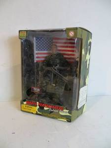 lot 15 image: World Peacekeepers Patriot Power Action Figure