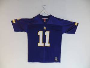 lot 30 image: Minnesota Vikings Daunte Culpepper (#11) Jersey (size extra large)