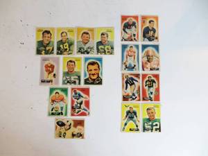 lot 46 image: VINTAGE Pro Football Cards