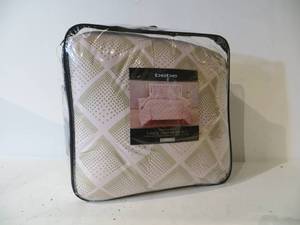 lot 48 image: Bebe 5 Piece Comforter Set (Queen Size)