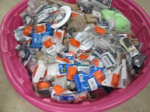 lot 319 image: Large Lot of Assorted Electrical Pr...