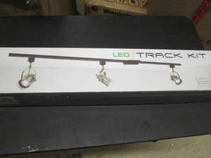 lot 19 image: Lithonia Lighting 44.5 in. 3-Light ...