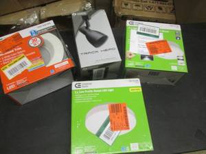 lot 54 image: 4 Assorted Lighting Products...