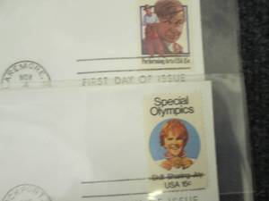 lot 414 image: 2 First Day of Issue Collectable St...
