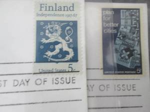 lot 427 image: 2 First Day of Issue Collectable St...